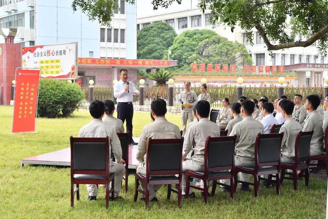 鄒磊以普通黨員身份參加大化水電總廠主題黨日活動(dòng)