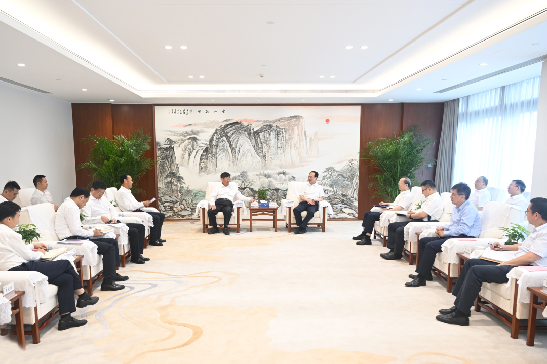 中國電建黨委書記、董事長丁焰章與中國三峽集團(tuán)董事長、黨組書記劉偉平會談