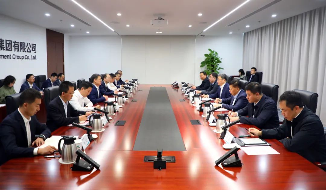 中國電氣裝備黨委書記、董事長李洪鳳會見濟南市委副書記、市長于海田